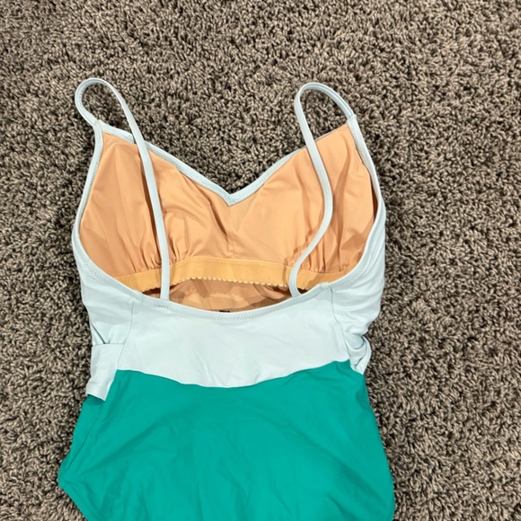 J. Crew belted color block One Piece Swimsuit - Light Blue and teal Green,size 6 - Picture 6 of 8
